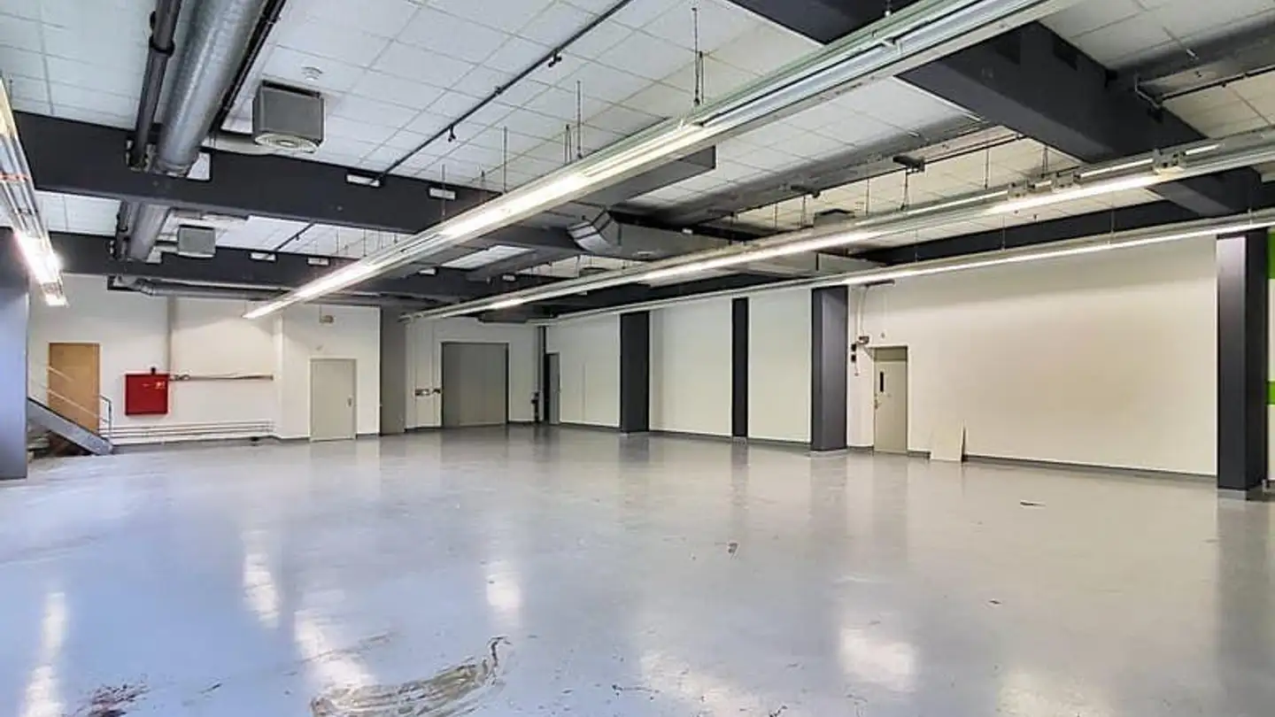 Gewerbe mieten - Eichtalstrasse 57, 8634 Hombrechtikon - Foto 3