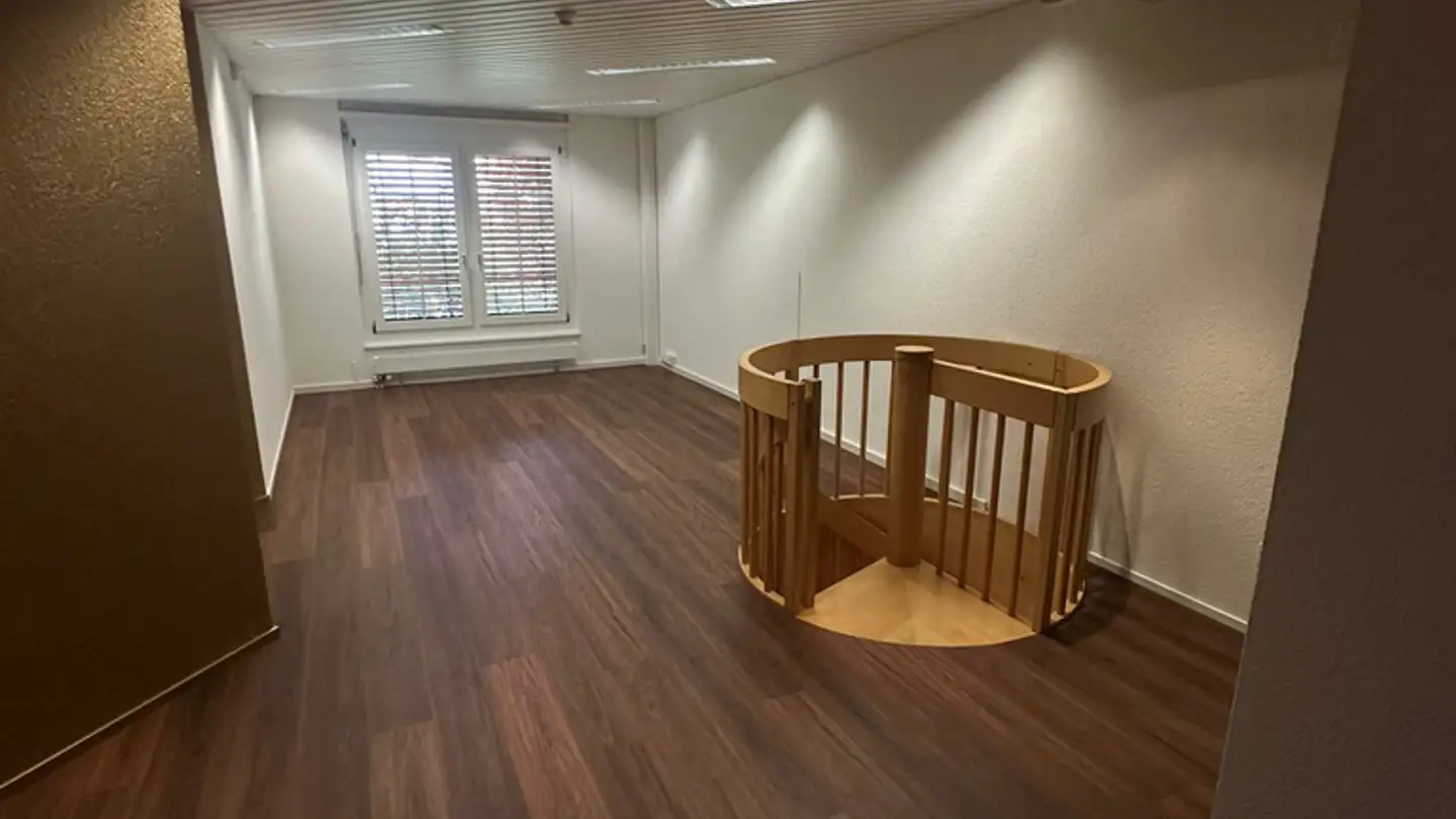 Spazio ufficio in affitto - Zürcherstrasse 53, 8103 Unterengstringen - Photo 2