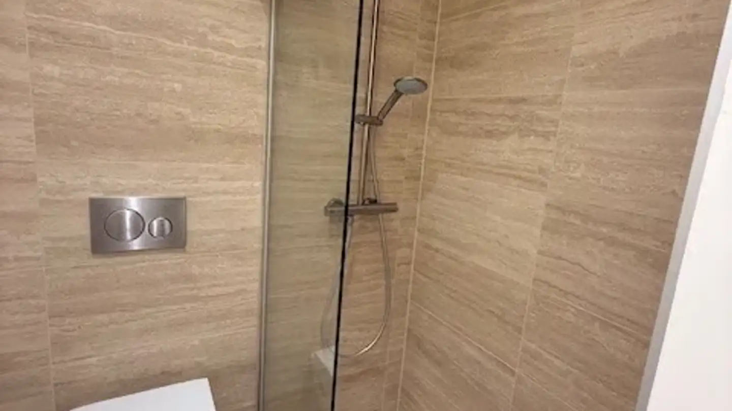 Appartement à louer - Rue Du Coq-D'inde, 2000 Neuchâtel - Photo 3