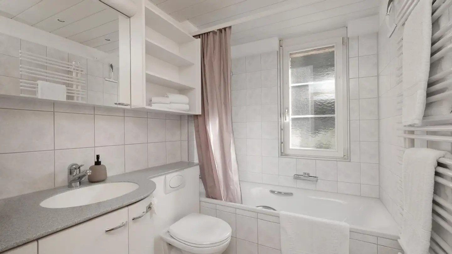 Appartement à louer - 7077 Valbella