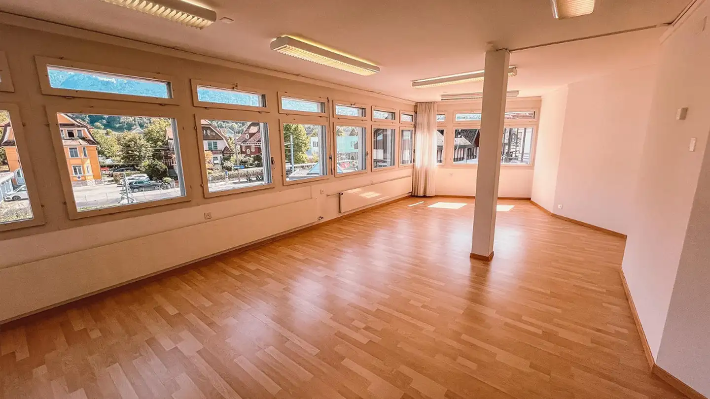 Edificio ad uso misto in vendita - Bahnhofplatz 6, 6060 Sarnen - Foto 4