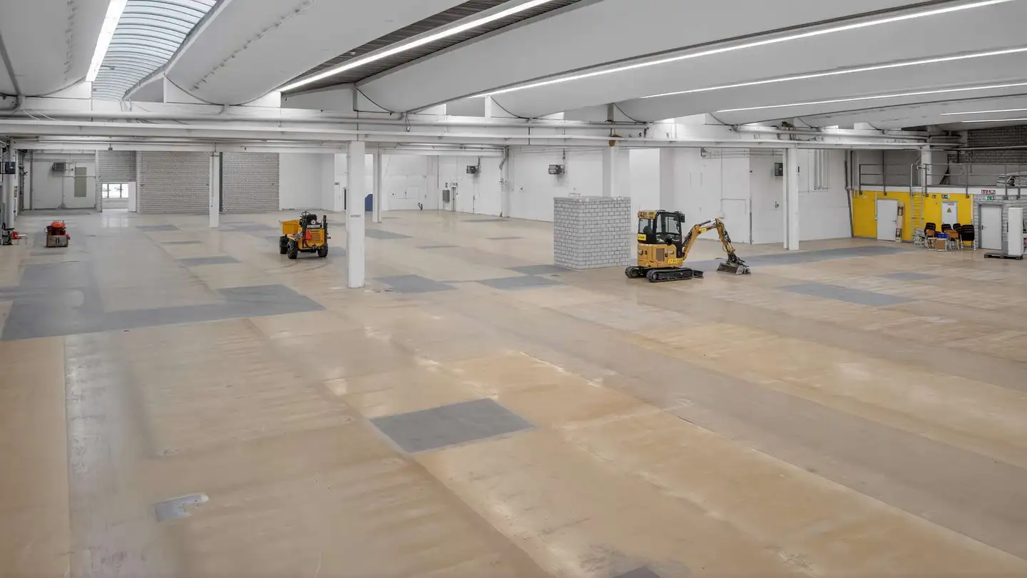 Mixed-use building for rent - Chamerstrasse 48, 6331 Hünenberg