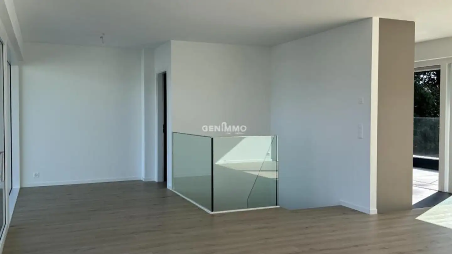 Stepped apartment for rent - 1247 Anières - Photo 3