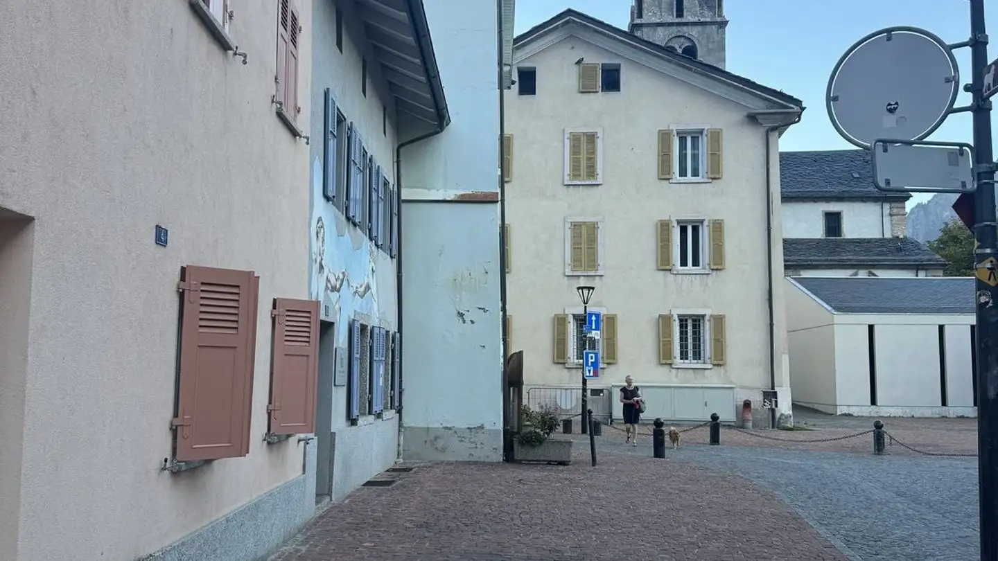 Outdoor parking space for rent - Rue D'octodure 4, 1920 Martigny