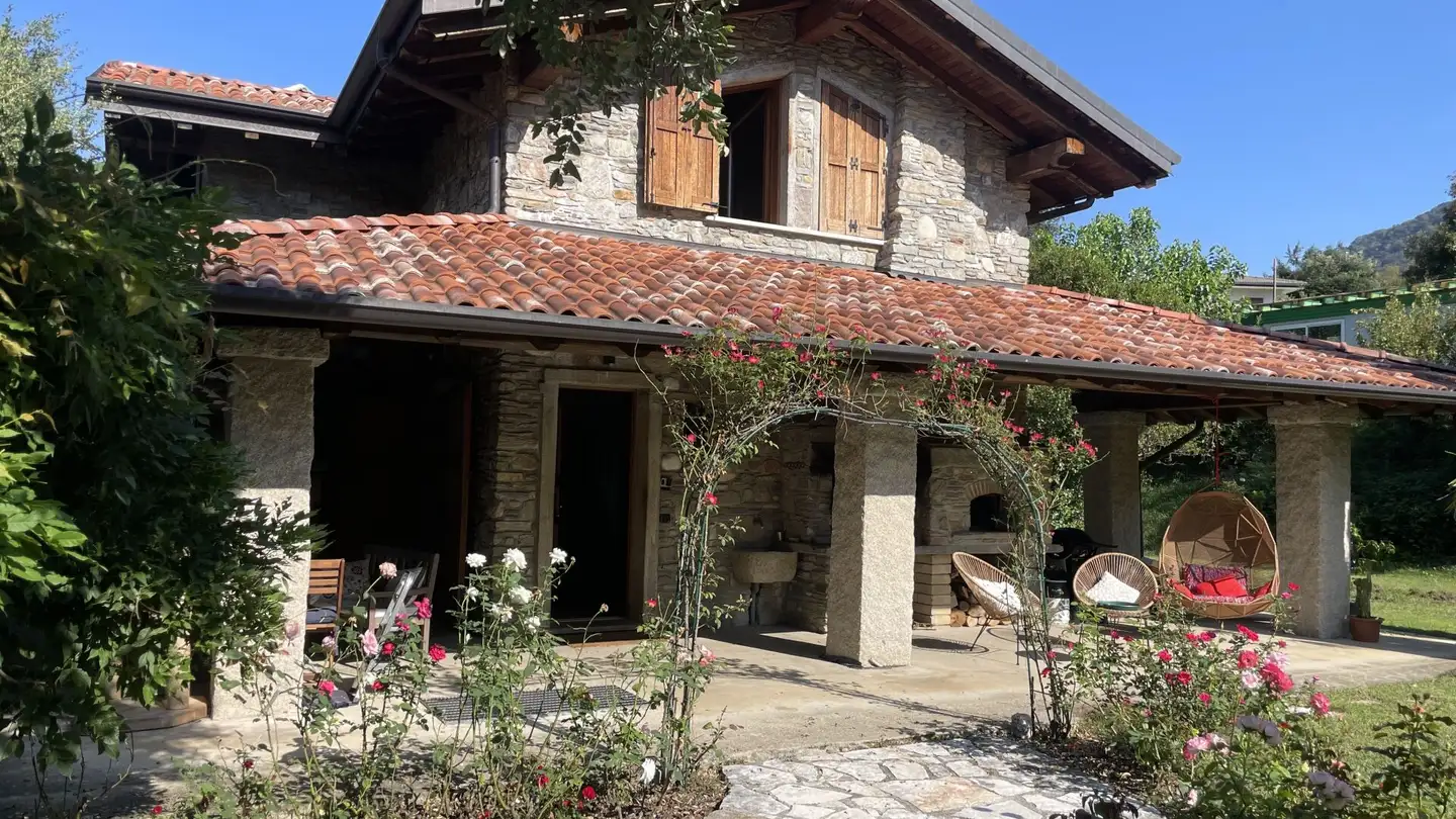 Einfamilienhaus kaufen - 6988 Ponte Tresa