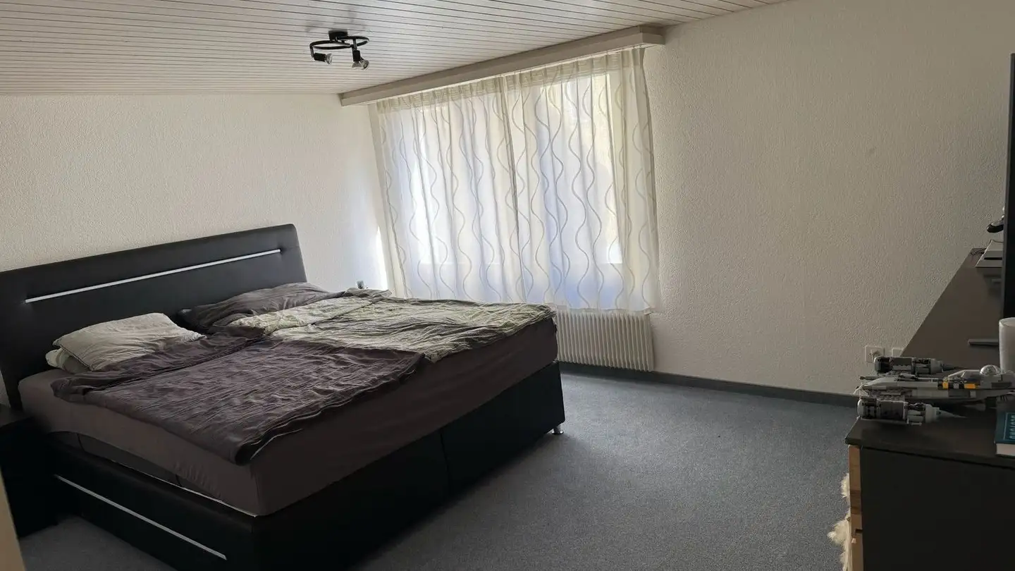 Dachgeschosswohnung mieten - Ochsnerstrasse 10, 8840 Einsiedeln - Foto 4