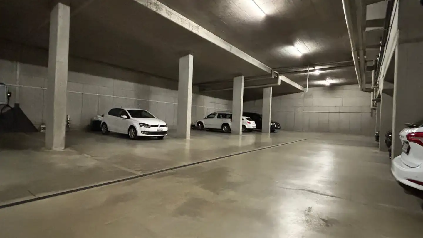 Place de parking souterraine à louer - Schlattweg 13, 3054 Schüpfen - Photo 2