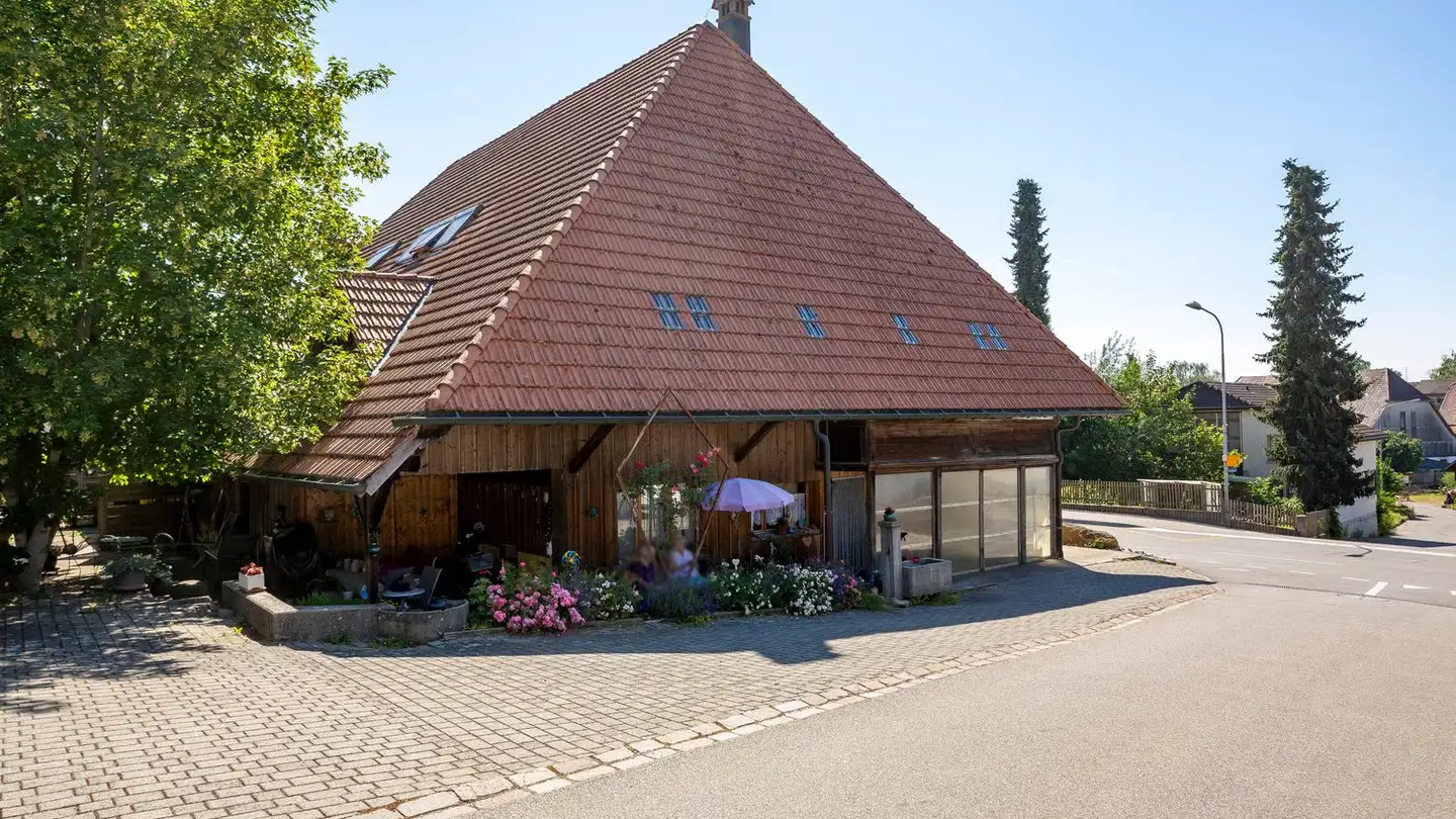 Mehrfamilienhaus kaufen - Hauptstrasse 12, 4583 Aetigkofen - Foto 3