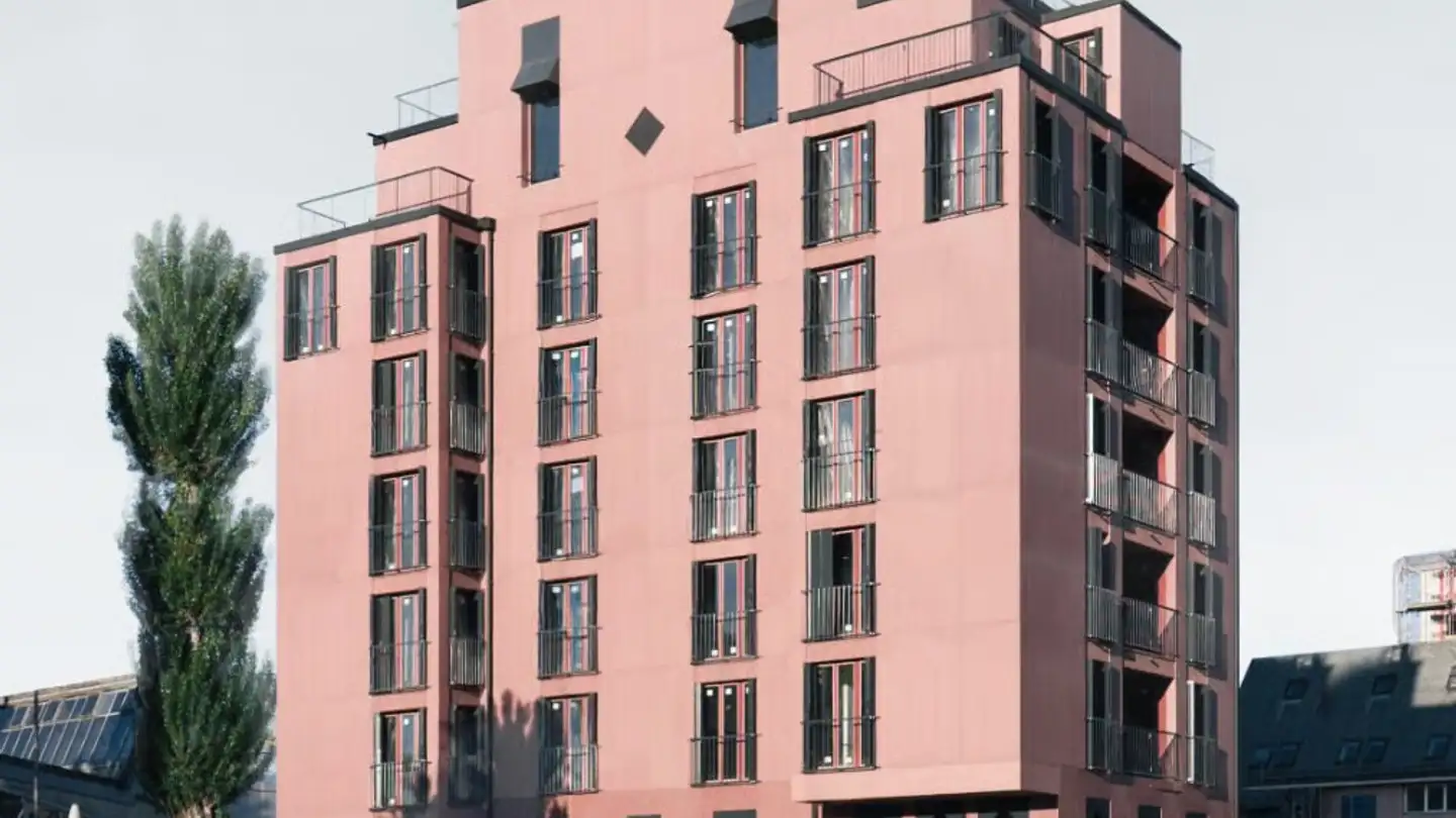 Mixed-use building for rent - Thurgauerstrasse 17, 8050 Zürich
