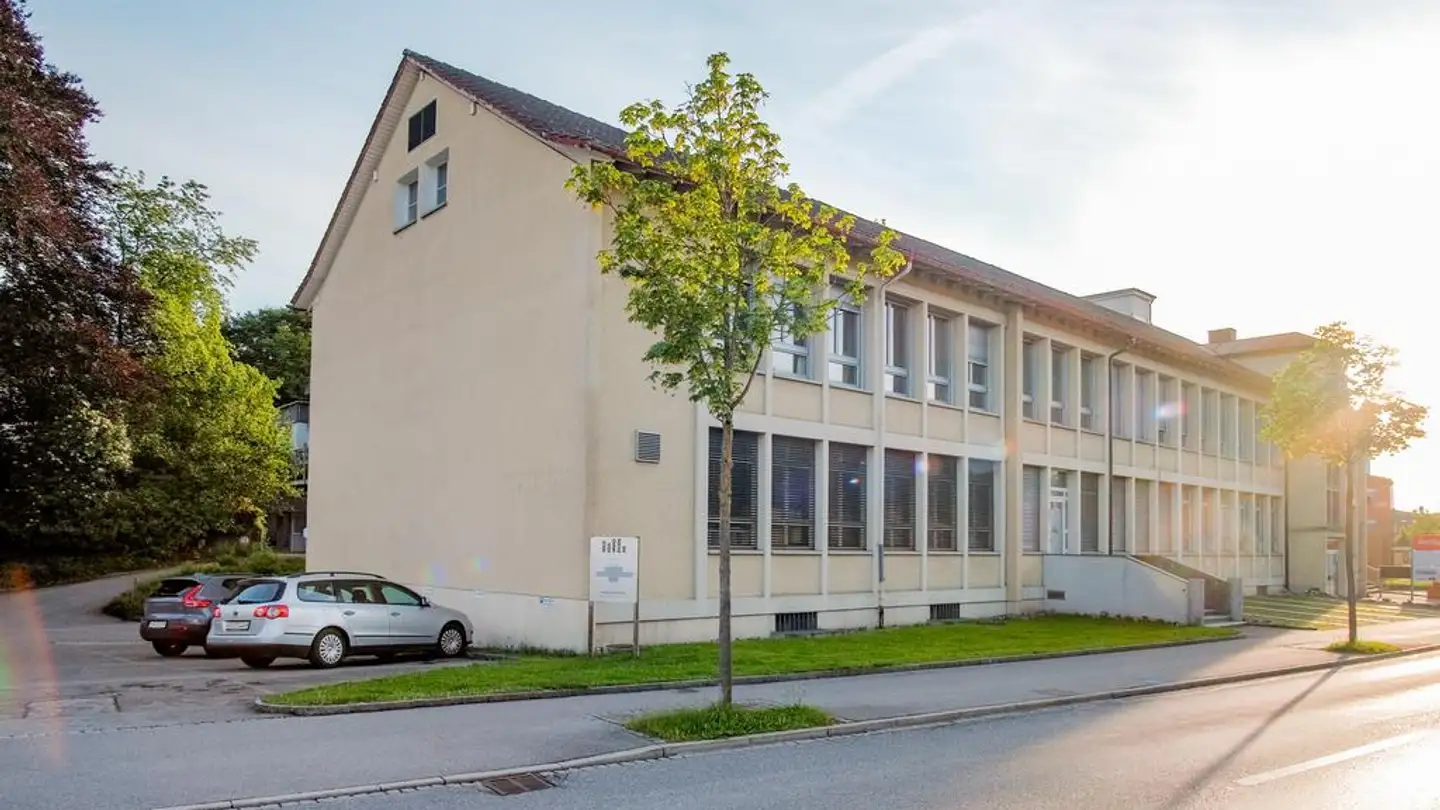 Place de parking extérieure à louer - Poststrasse 10, 9200 Gossau SG - Photo 2