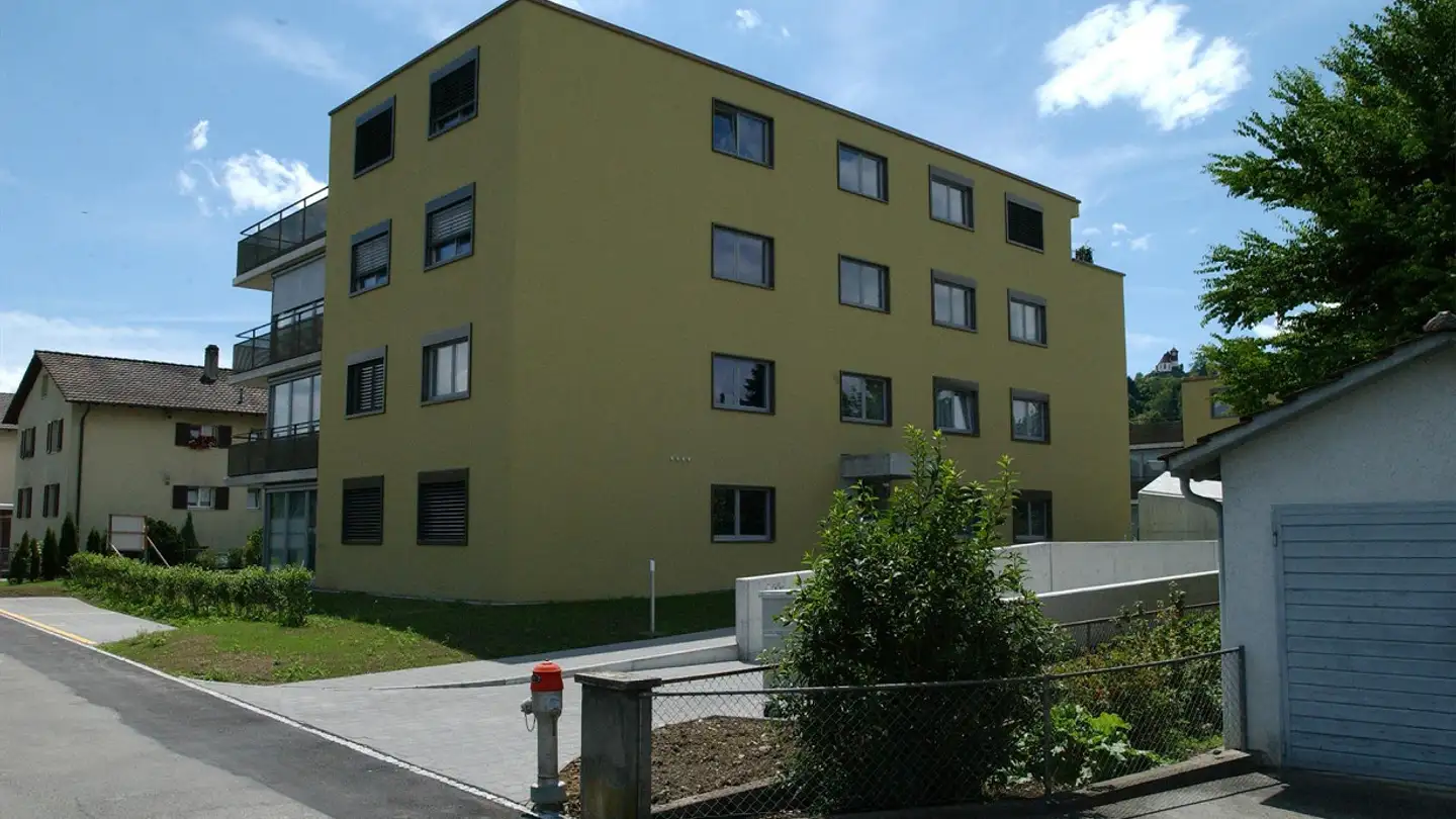 Place de parking extérieure à louer - Fliederweg 2, 5603 Staufen