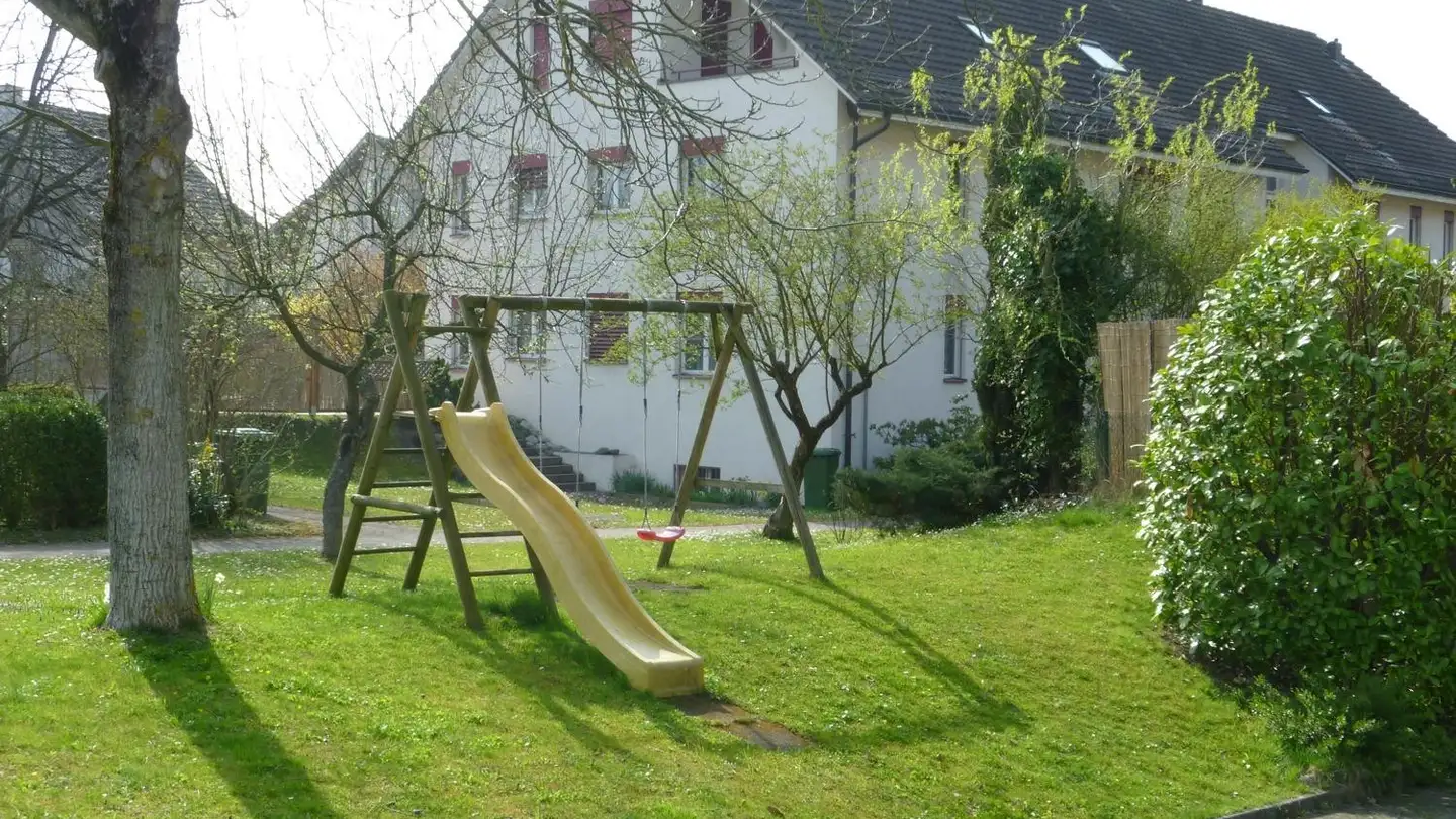 Wohnung mieten - Püntenstrasse 8, 8104 Weiningen ZH - Foto 2