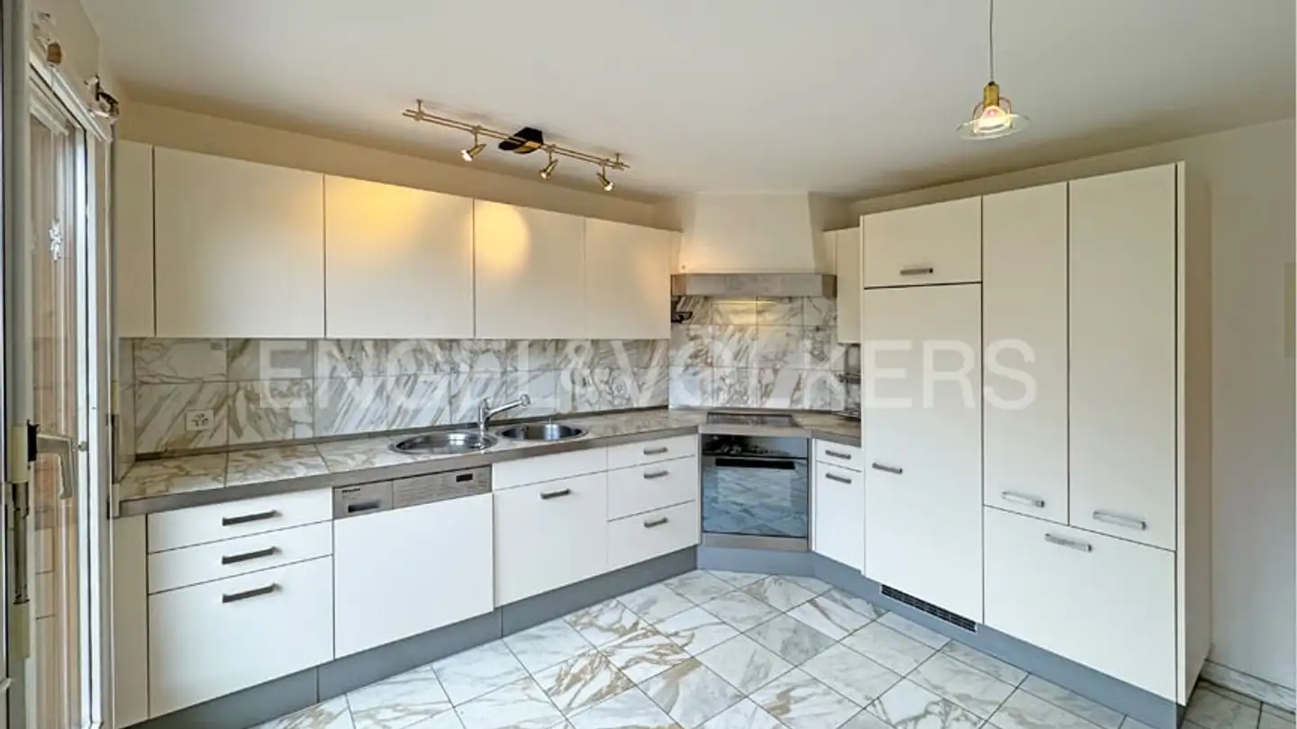 Attic flat for sale - 7203 Trimmis - Photo 3