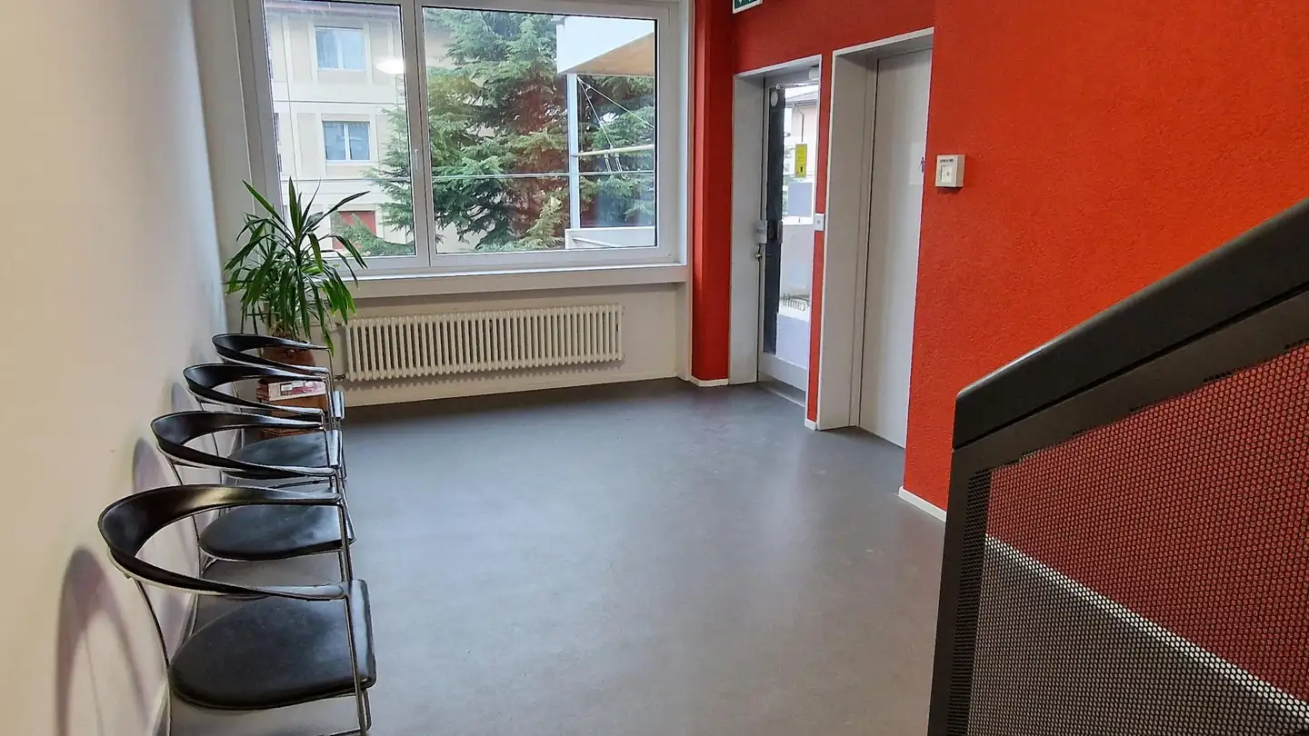 Spazio ufficio in affitto - Rue De La Gare 13, 2074 Marin-Epagnier