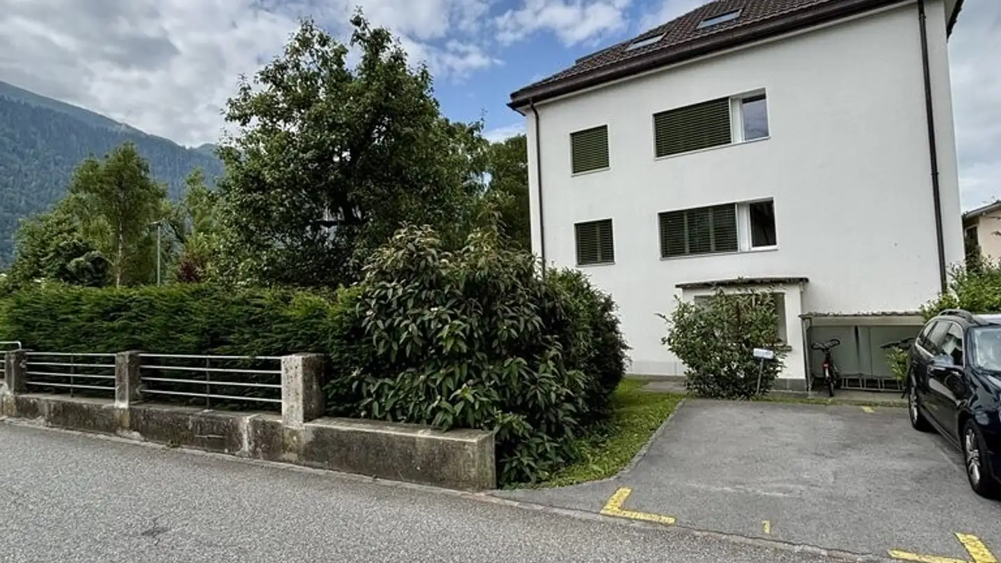 Outdoor parking space for rent - Rheinstrasse 17, 7012 Felsberg