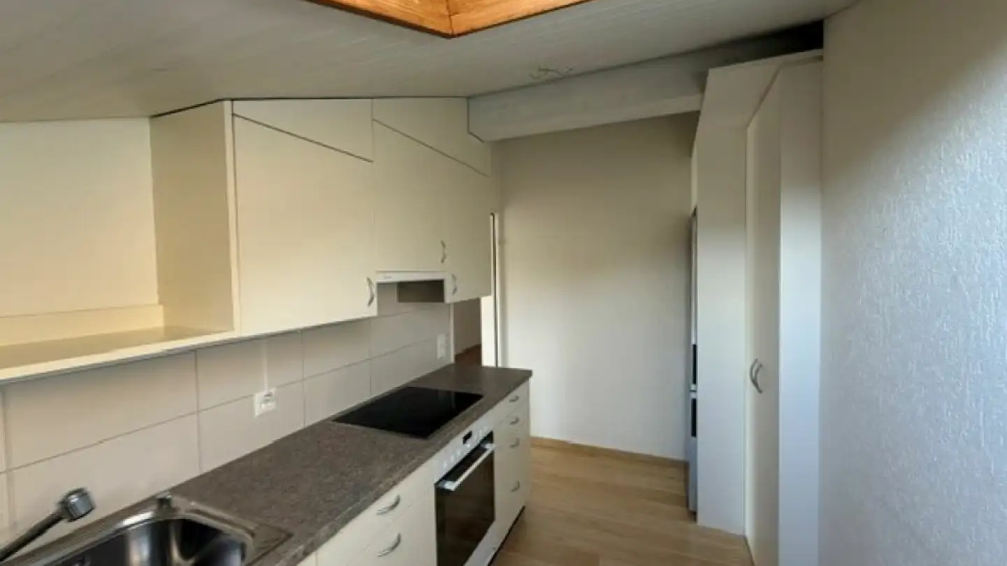 Dachgeschosswohnung mieten - Grenzstrasse 16, 4226 Breitenbach - Foto 2