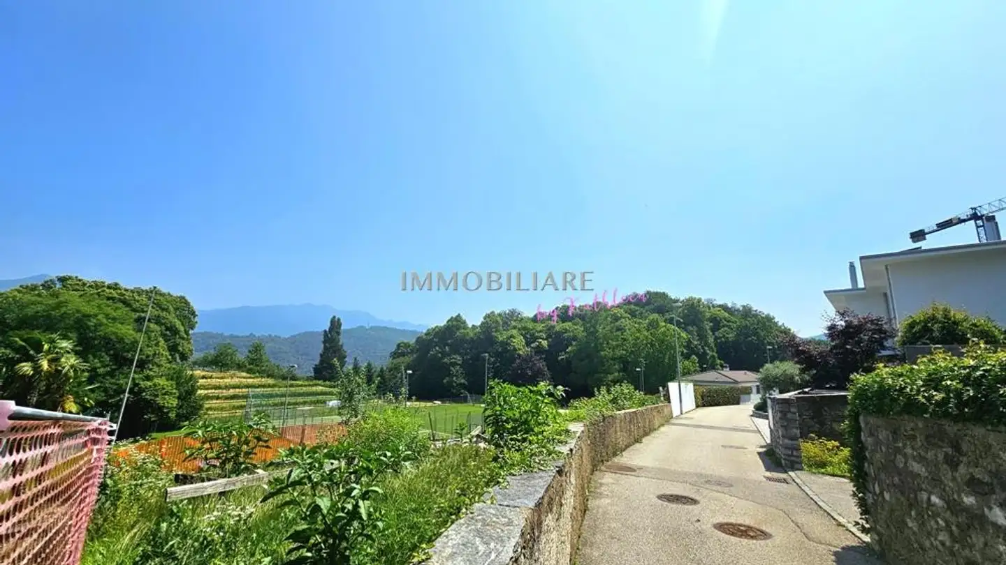 Constructible plot for sale - 6927 Agra - Photo 3