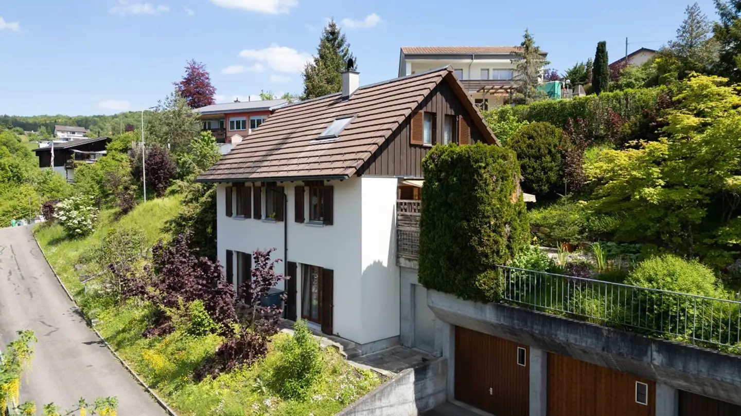 Single house for sale - Unterer Holdenweg 1, 4434 Hölstein