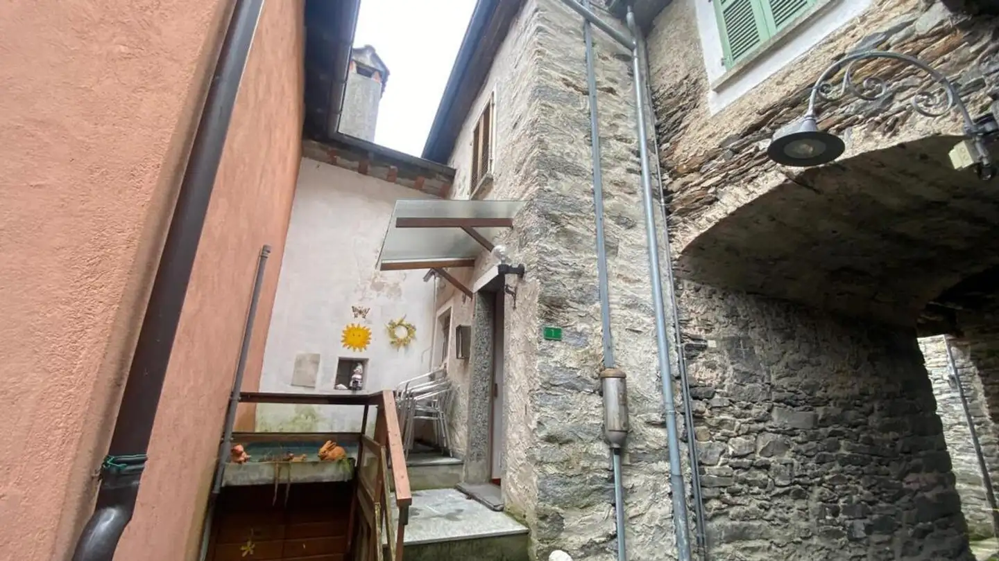 Casa grotta in vendita - 6659 Camedo