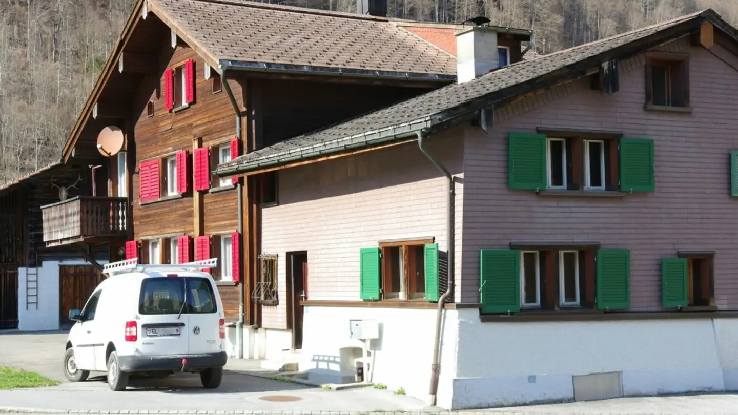 Casa singola in vendita - Ennetlintherstrasse 64, 8783 Linthal