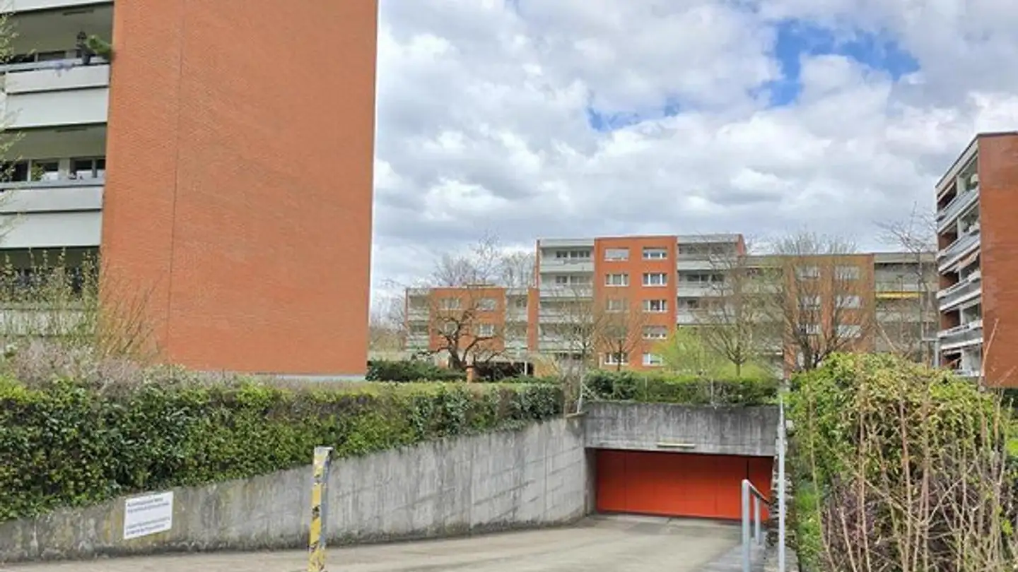 Tiefgaragenstellplatz mieten - Seemättlistrasse 2, 4132 Muttenz