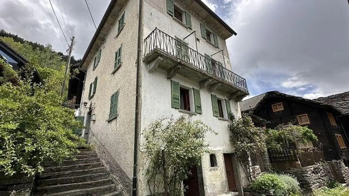 Single house for sale - 6749 Sobrio