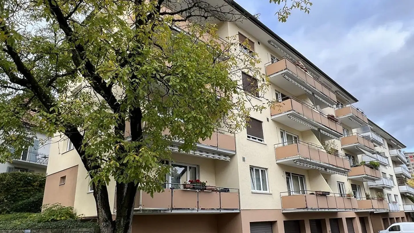 Single garage for rent - Unterwegli 1, 8404 Winterthur