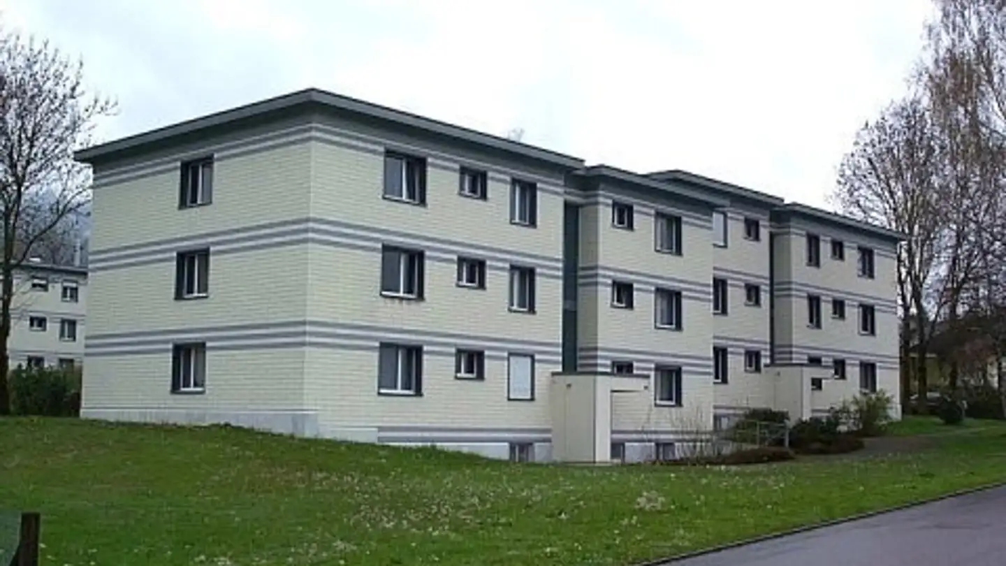 Parcheggio esterno in affitto - Bachtelweg 26, 8132 Egg b. Zürich