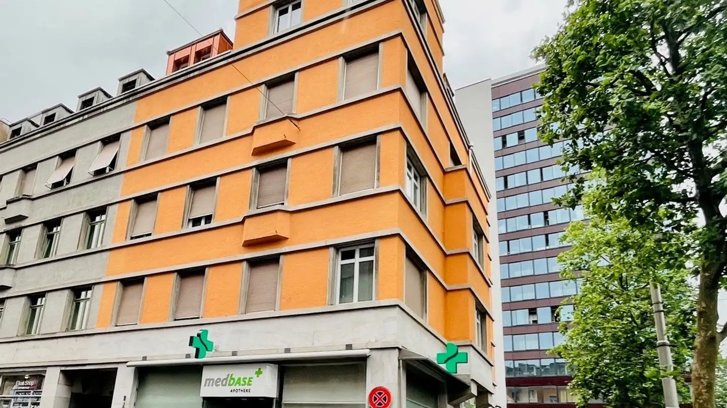 Gewerbe mieten - Route De Brügg / Brüggstrasse 2, 2503 Biel/Bienne