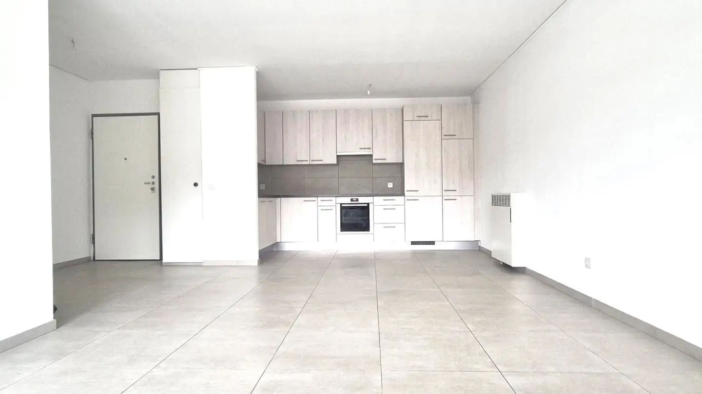 Apartment for rent - Via Odescalchi 12, 6830 Chiasso - Photo 2