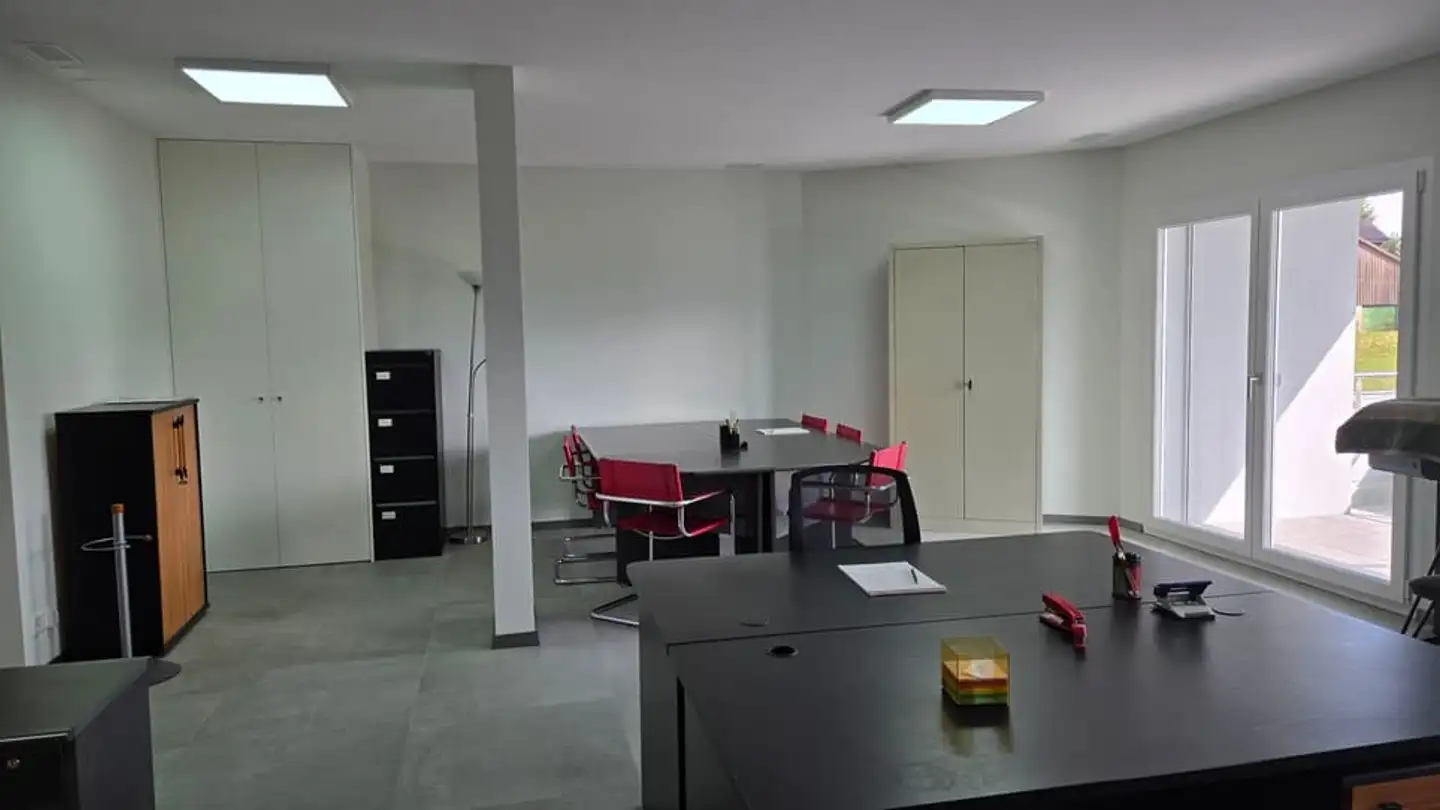 Commercial for rent - Route De Belmont 2, 1741 Cottens FR - Photo 2