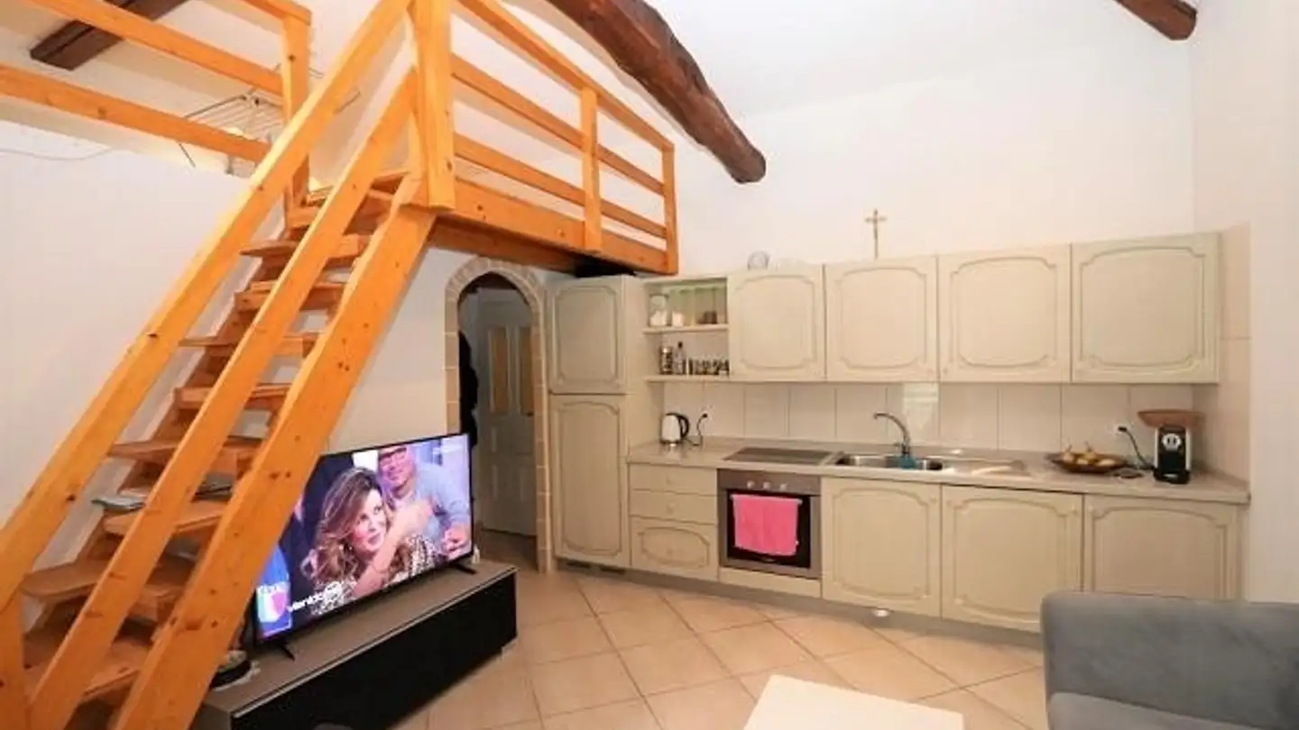 Single house for sale - 6810 Isone - Photo 2