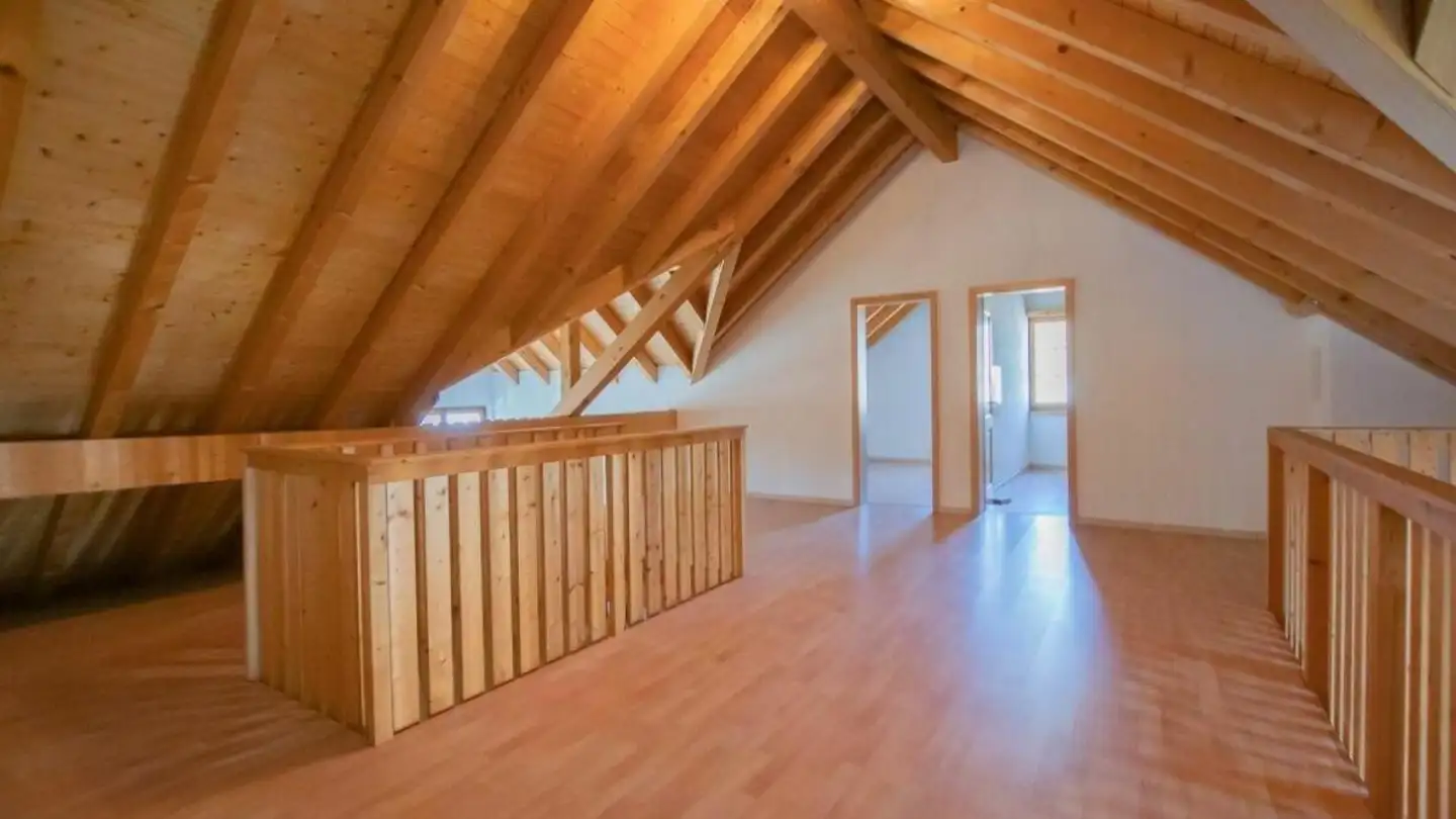 Dachgeschosswohnung mieten - Dorfstrasse 11, 8586 Andwil TG - Foto 2
