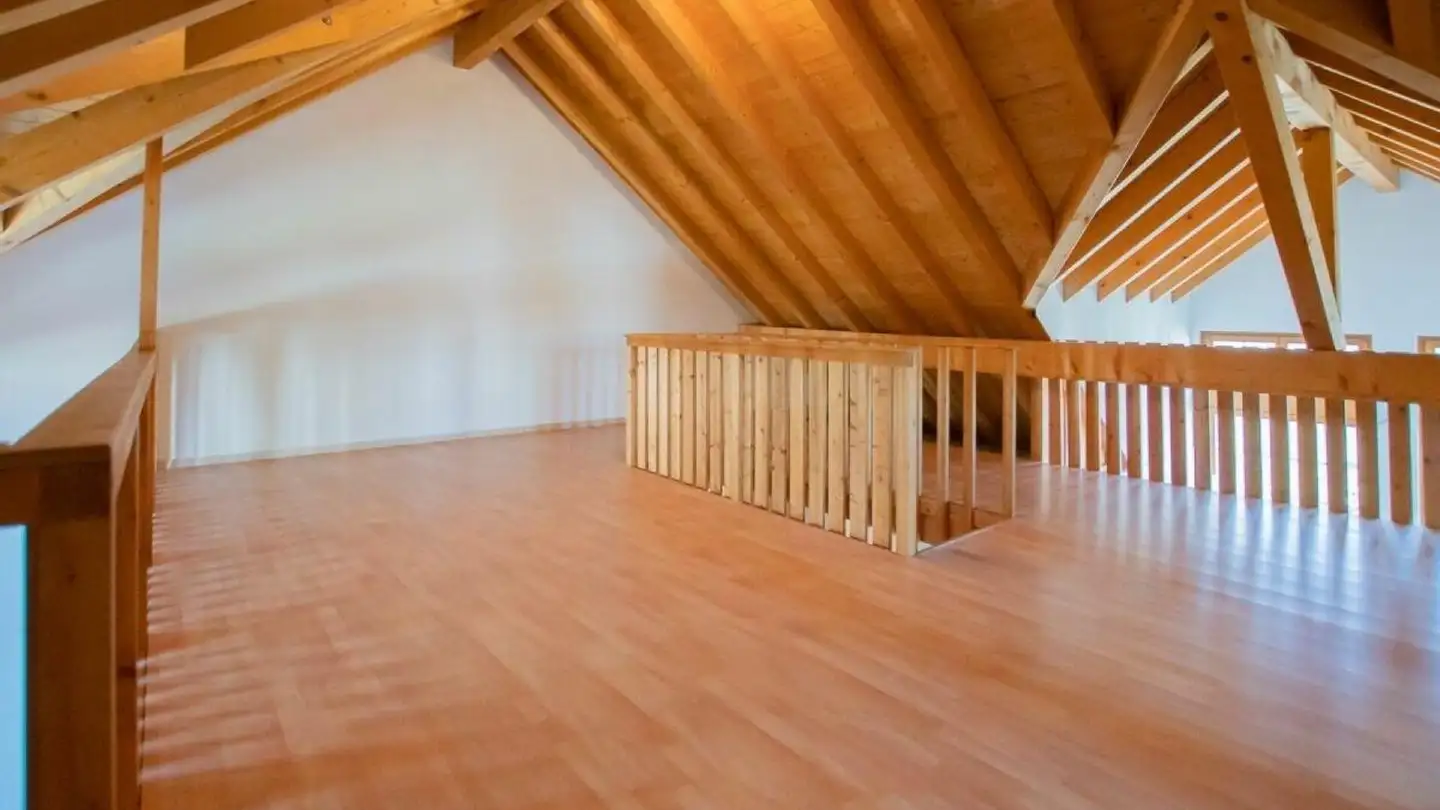 Dachgeschosswohnung mieten - Dorfstrasse 11, 8586 Andwil TG - Foto 3