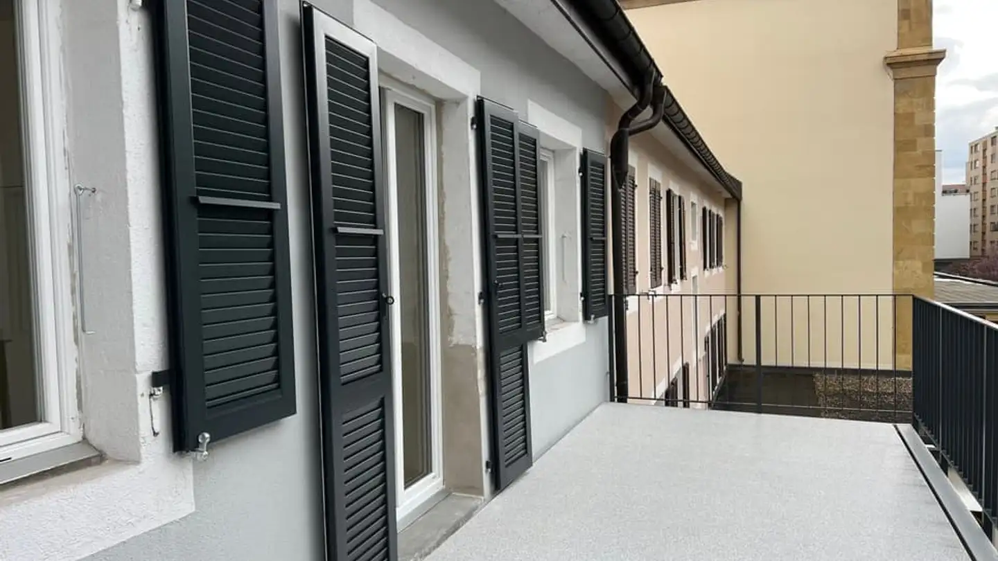 Commercial à louer - Avenue Léopold-Robert 38, 2300 La Chaux-de-Fonds