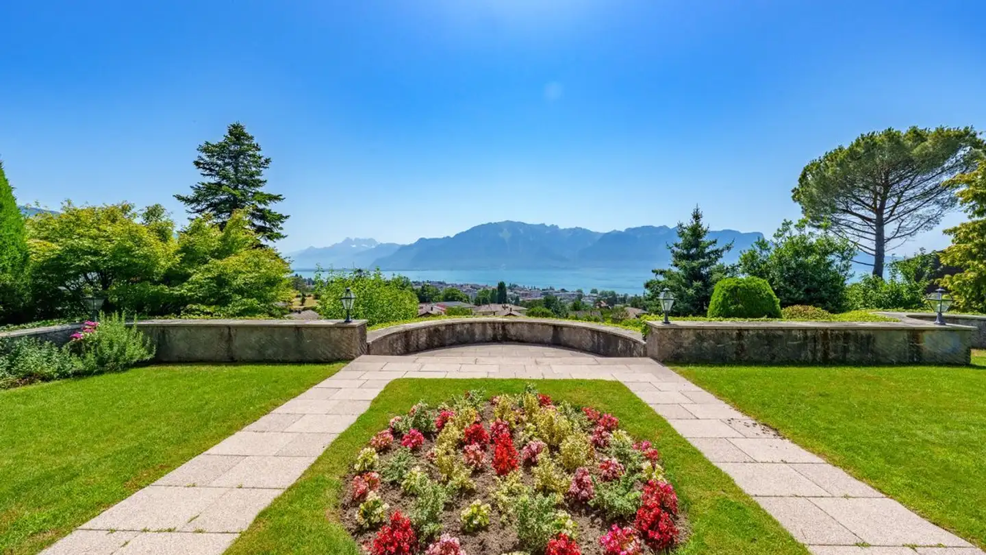 Villa in vendita - 1806 St-Légier-La Chiésaz