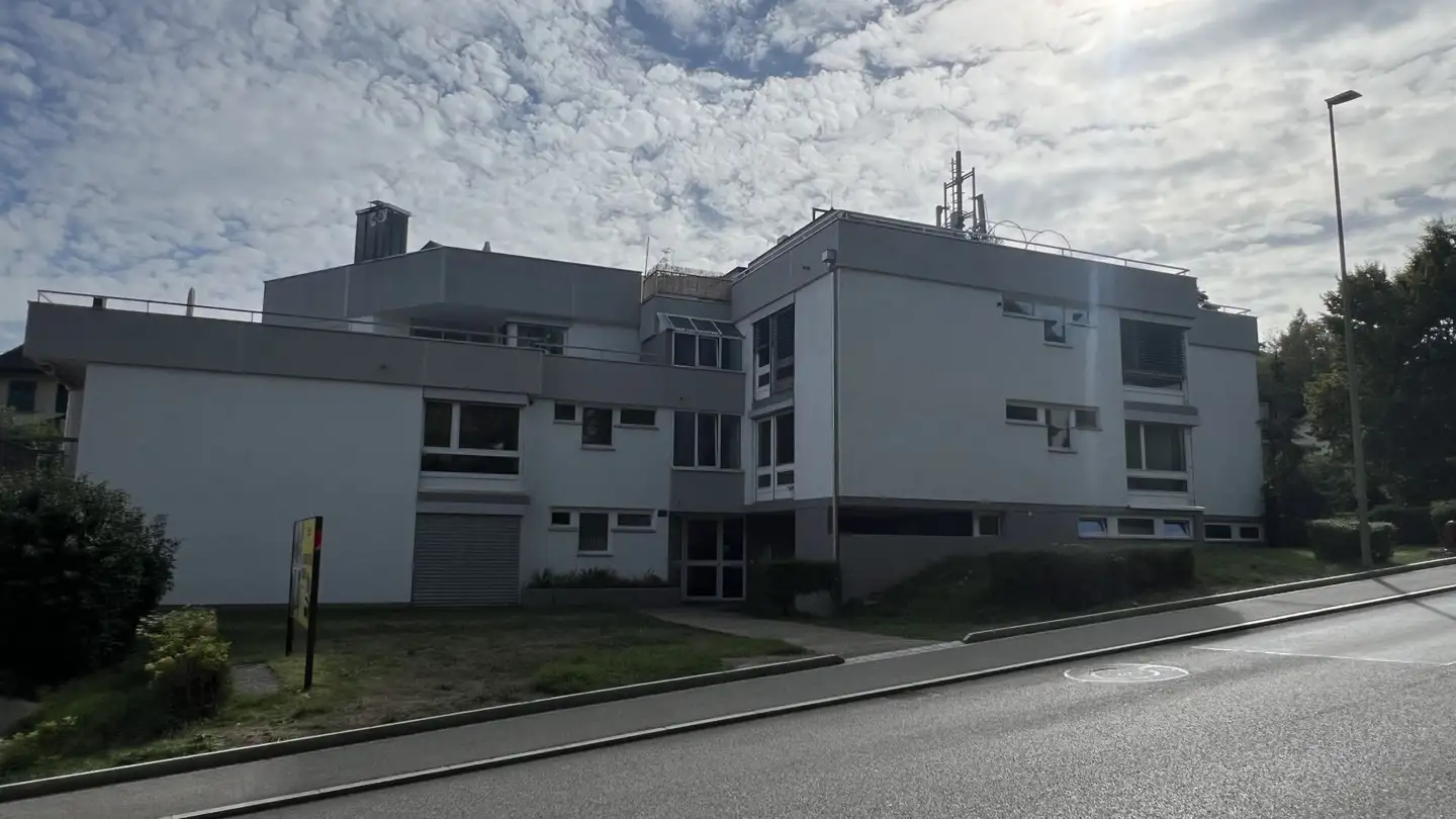 Bureau à louer - Röschenzstrasse, 4242 Laufen