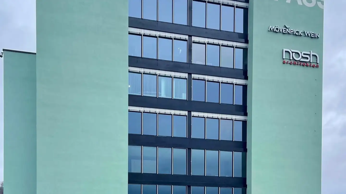 Commercial for rent - Zürcherstrasse 320, 8406 Winterthur