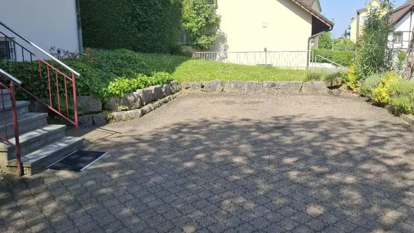 Outdoor parking space for rent - Schulstrasse 4, 8108 Dällikon