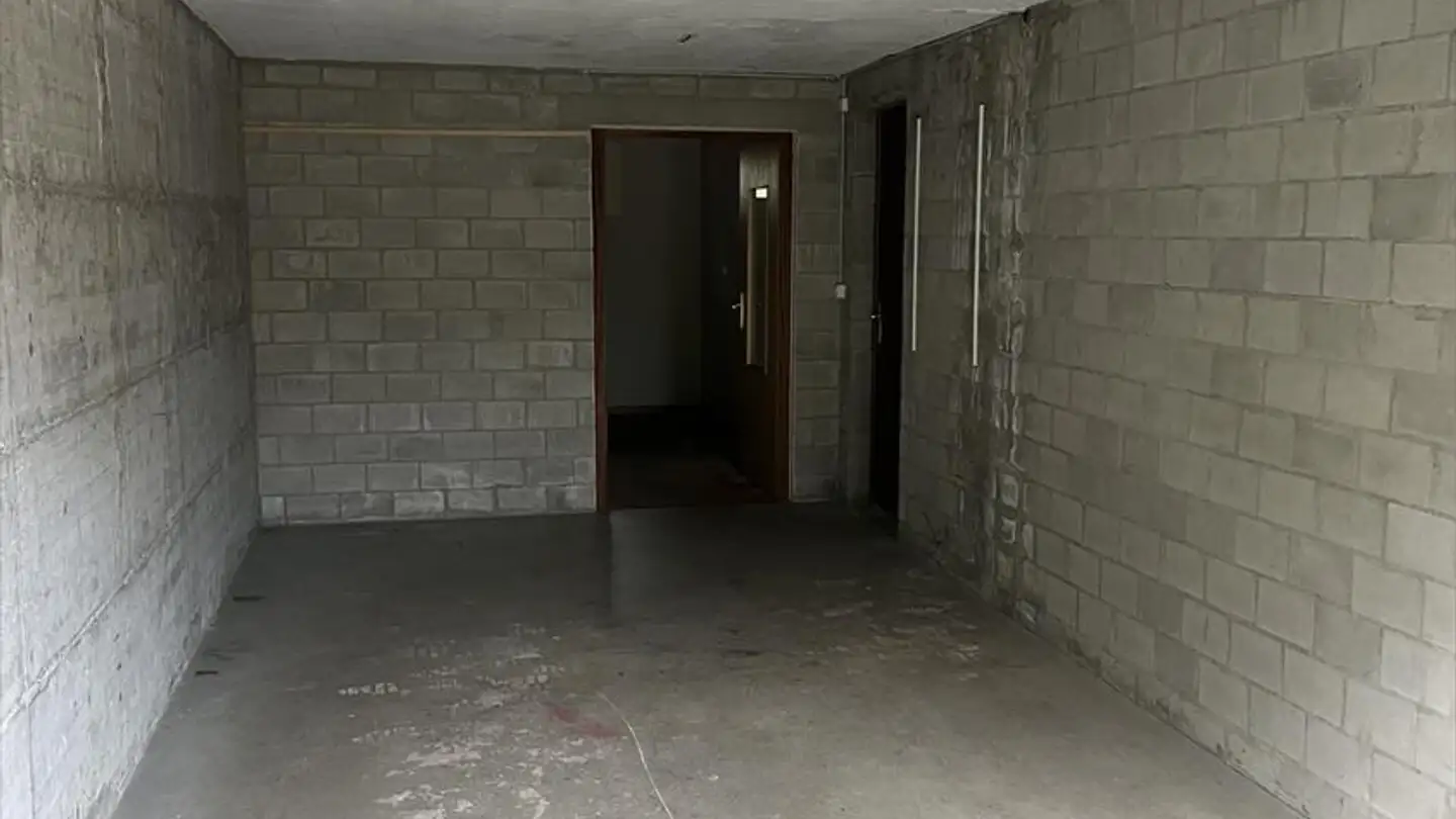 Single garage for rent - Rue Du Montilier 21, 2523 Lignières