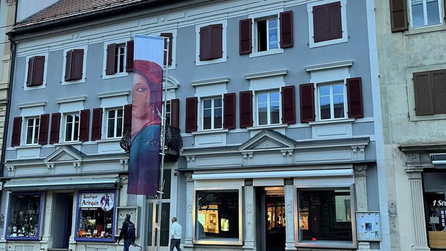 Commercial à louer - Avenue Léopold-Robert 37, 2300 La Chaux-de-Fonds