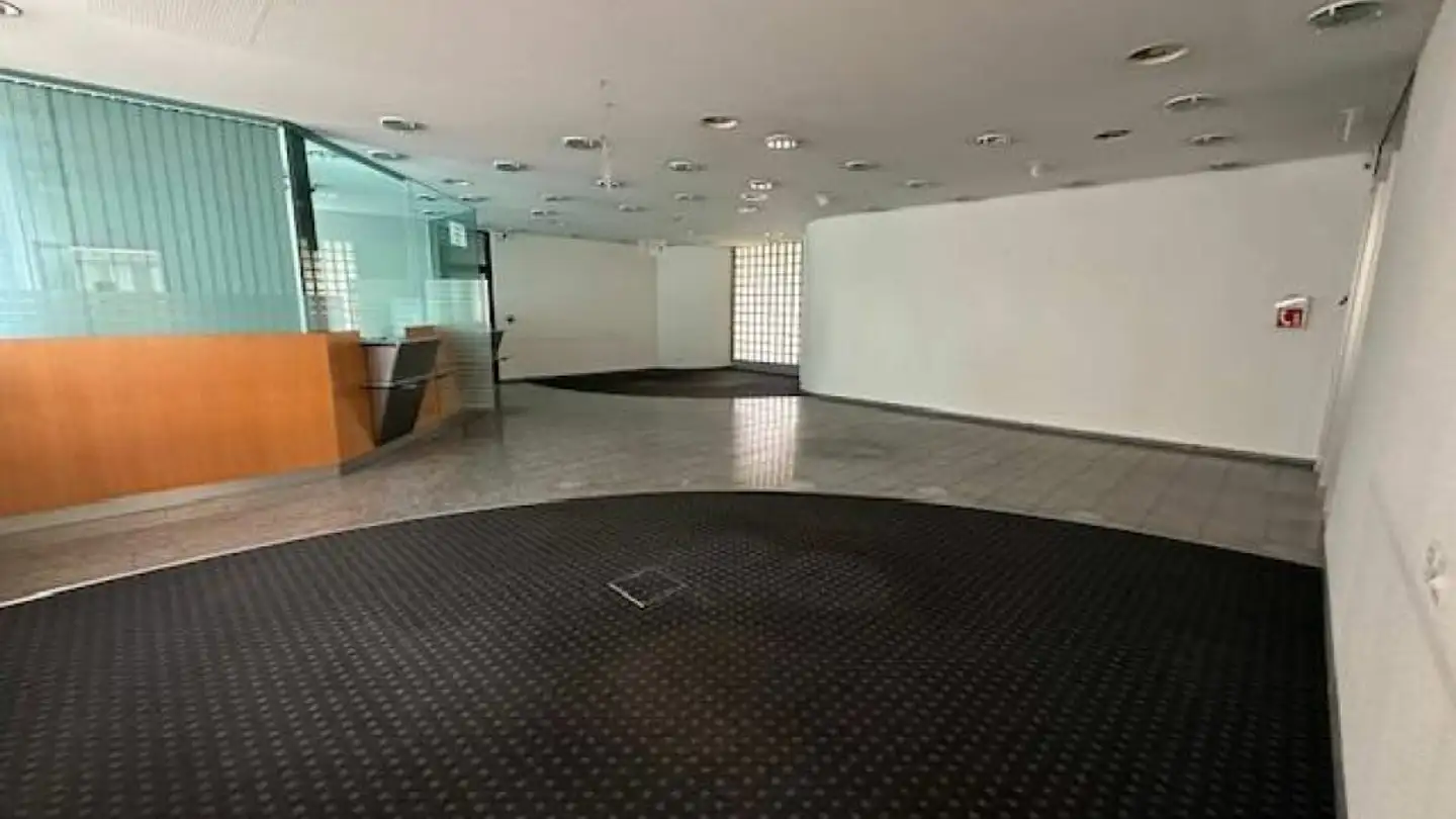 Advertising space for sale - Grand'Rue 6, 2034 Peseux - Photo 4