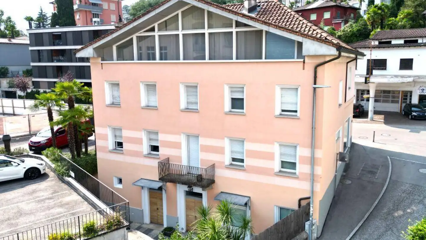 Mischgenutztes Gebäude kaufen - Via Sempione 11, 6600 Muralto