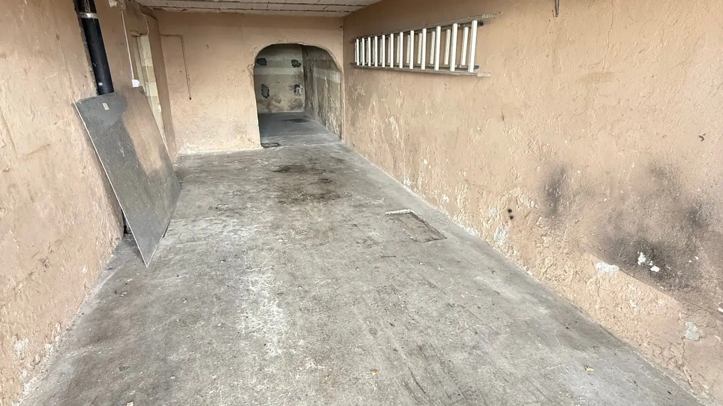 Single garage for rent - Avenue Beauregard 8, 2036 Cormondrèche