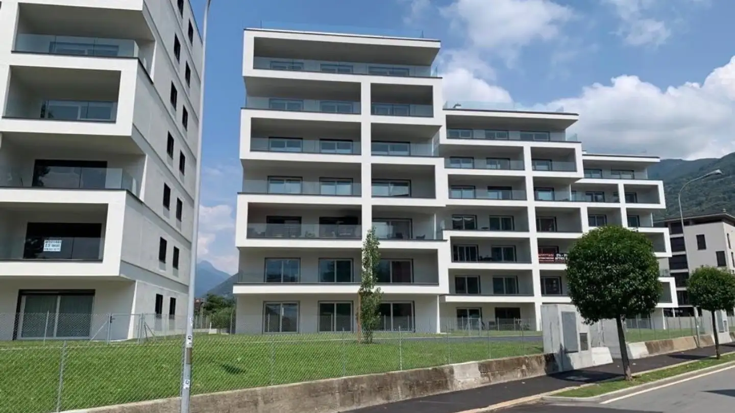 Appartement à louer - Viale Stazione 26, 6512 Giubiasco - Photo 4