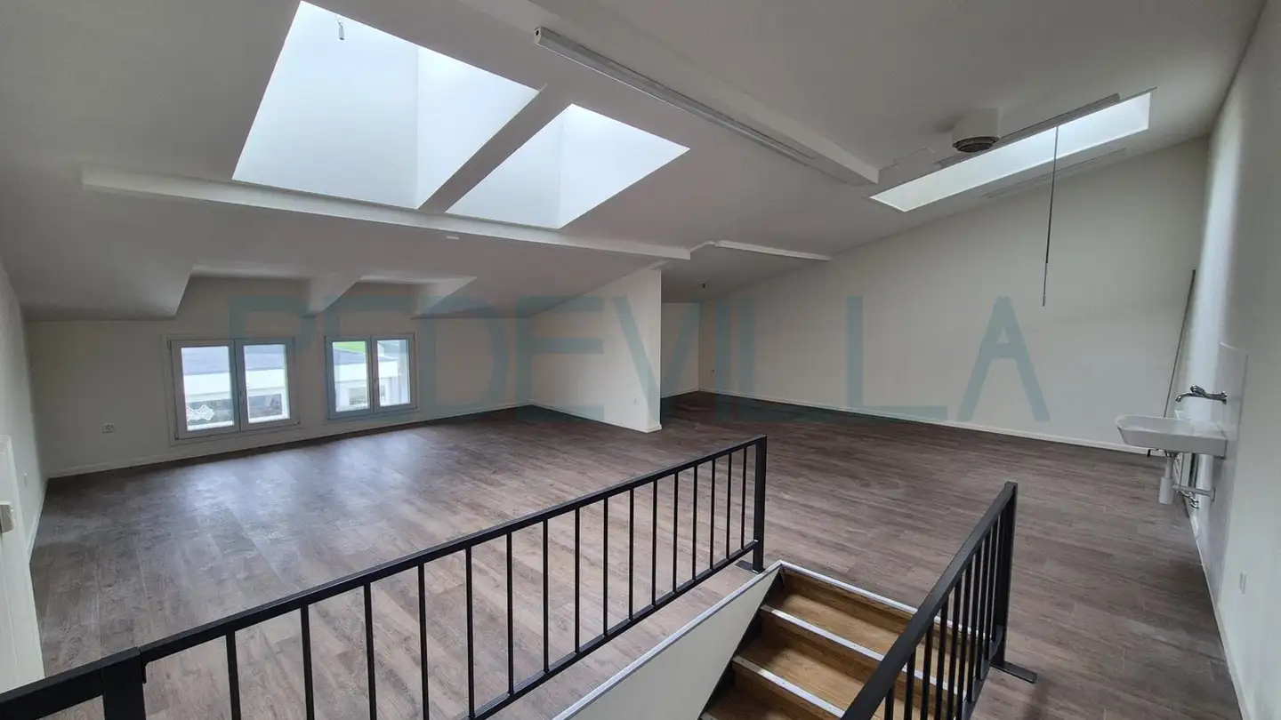 Magasin à louer - Industriestrasse 11, 2553 Safnern