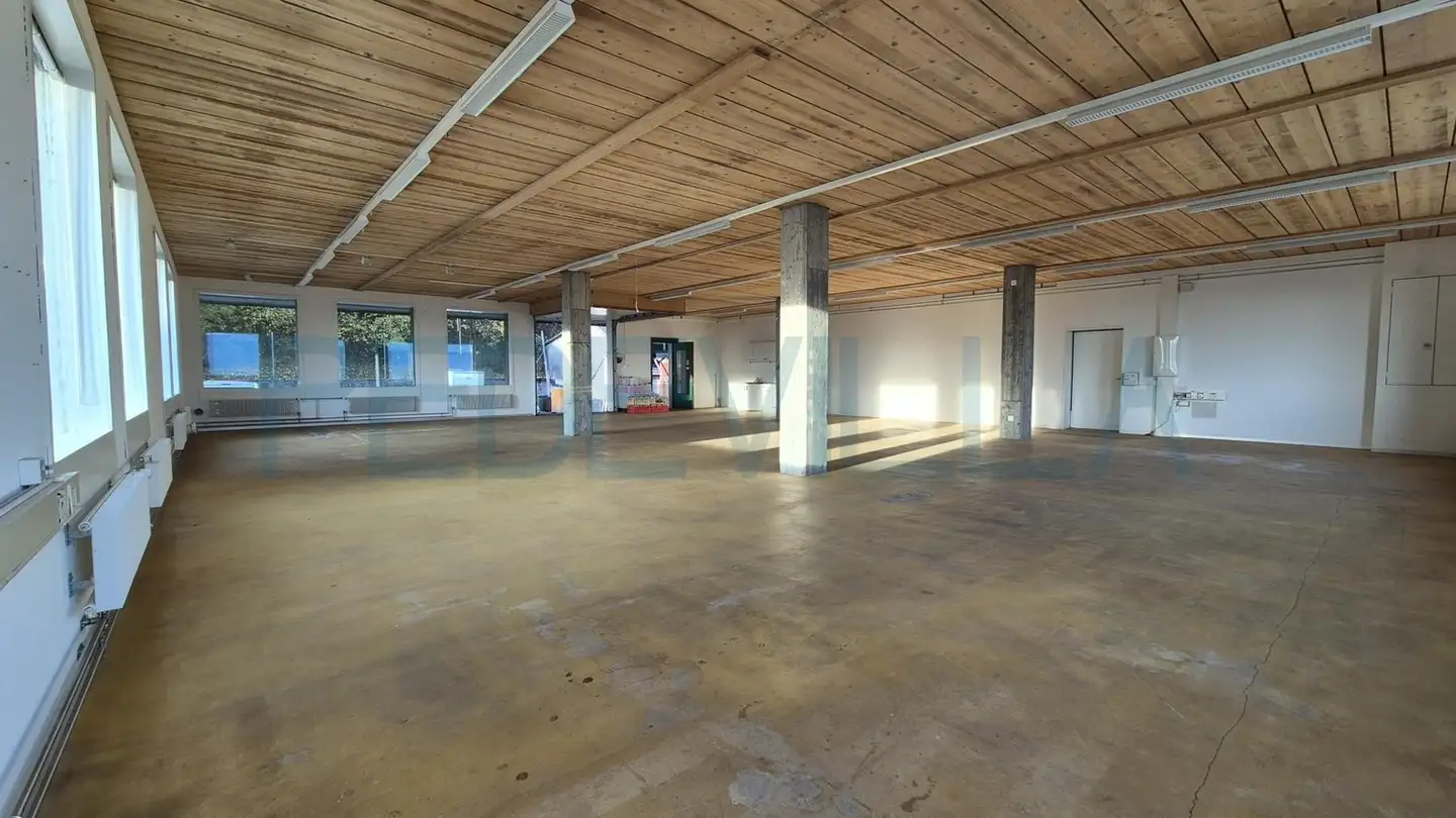 Magasin à louer - Industriestrasse 11, 2553 Safnern - Photo 2