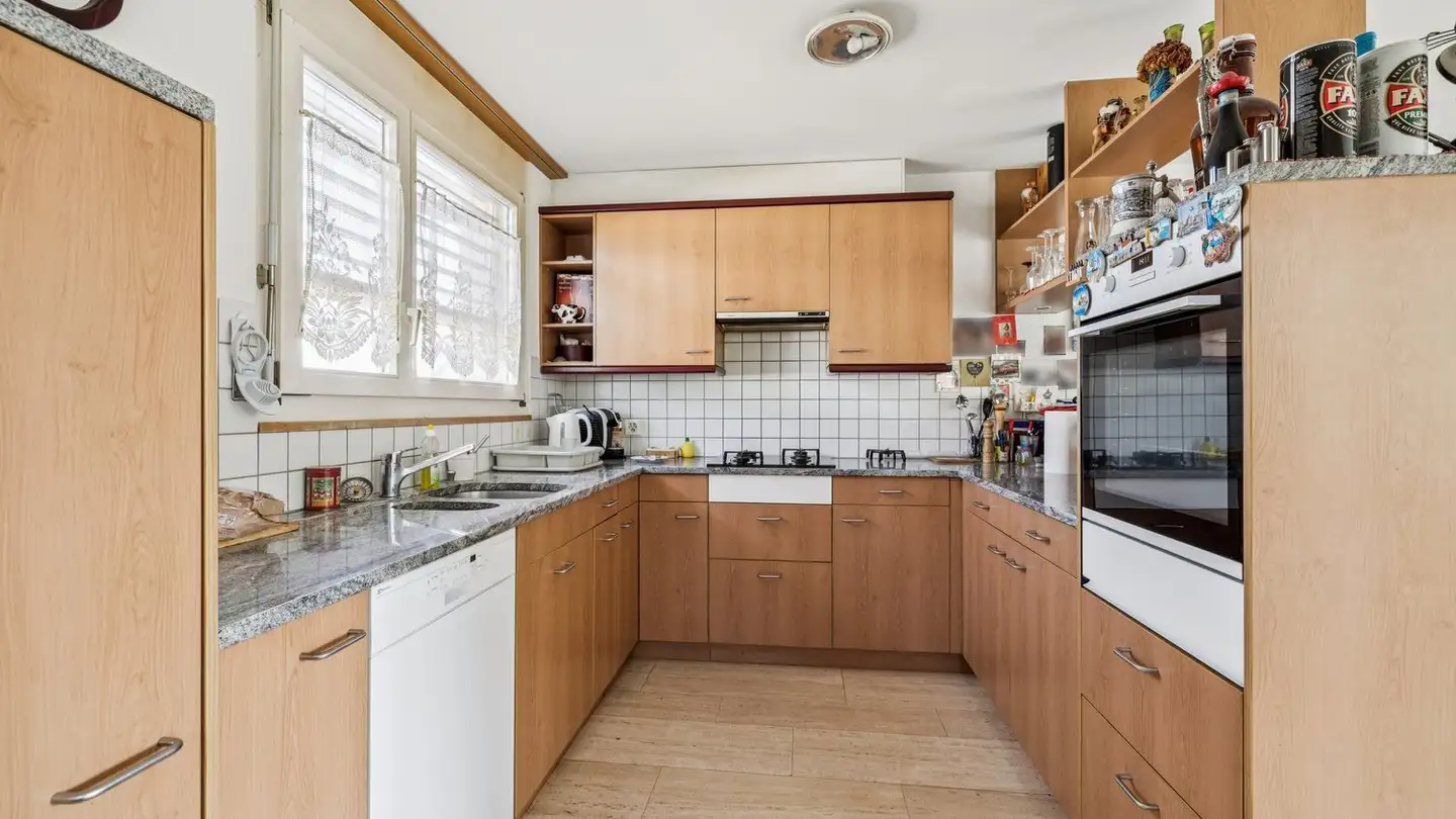 Residential building for sale - 4153 Reinach BL - Photo 3