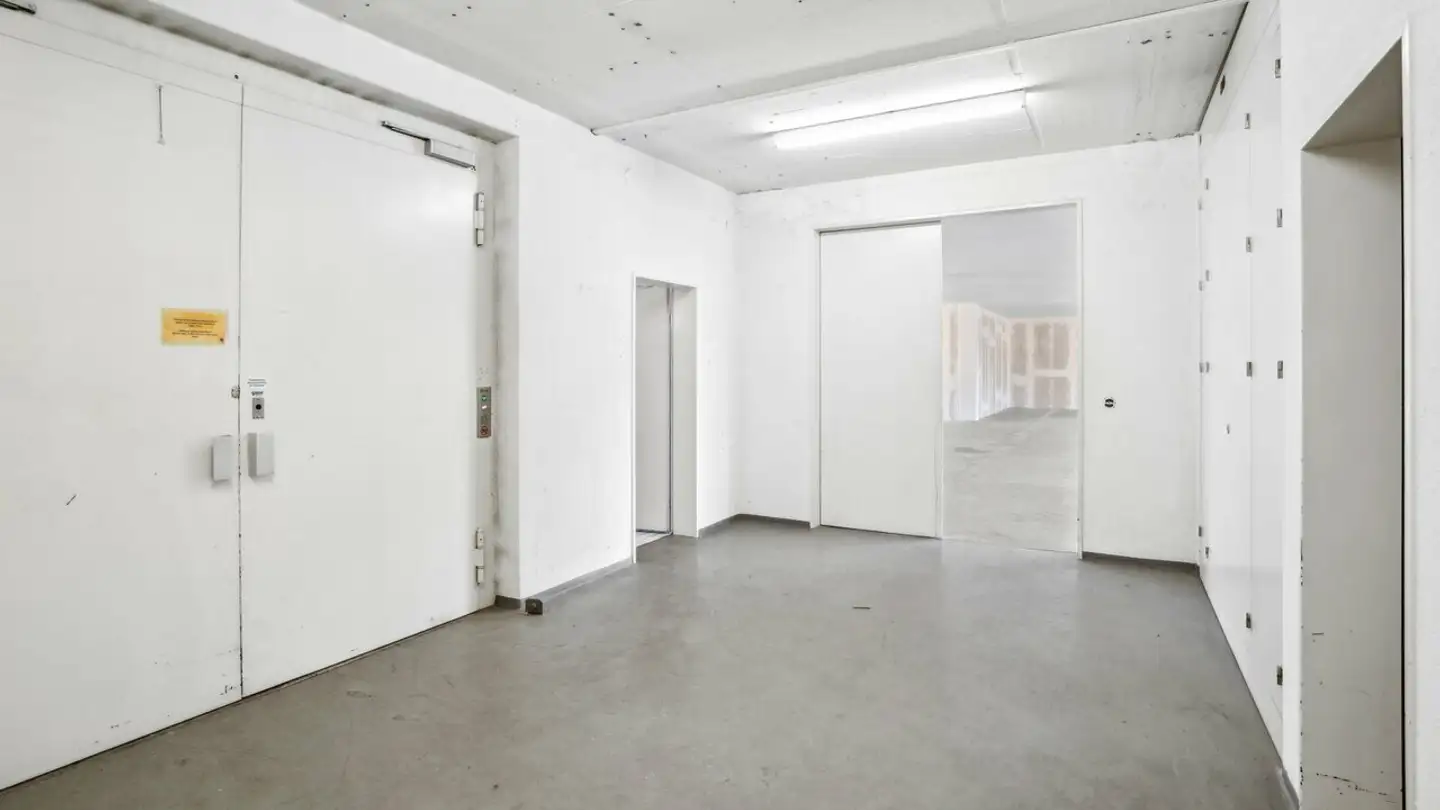 Storage space for rent - Hardhofstrasse, 8424 Embrach - Photo 4