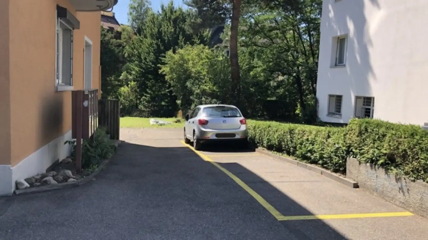 Parcheggio esterno in affitto - Rötelstrasse 73, 8037 Zürich